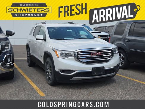 Used 2017 GMC Acadia SLT AWD/4WD image 1
