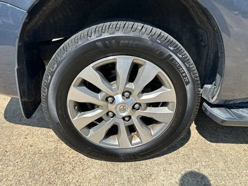 Used 2010 Toyota Sequoia Limited AWD/4WD image 37