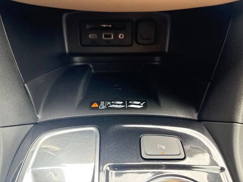 Used 2024 Chevrolet Equinox Premier w/ LPO, Floor Liner Package FWD image 36