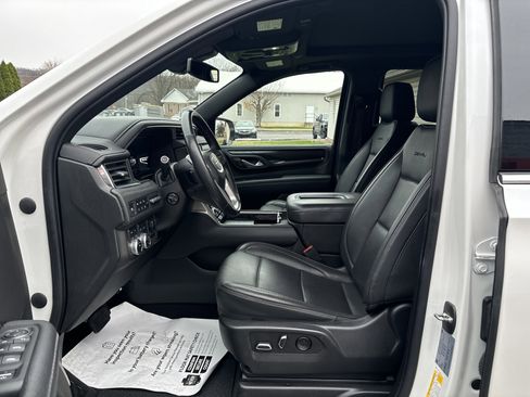 Used 2022 GMC Yukon Denali w/ Max Trailering Package image 13