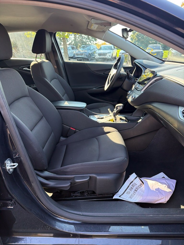 Used 2023 Chevrolet Malibu LT FWD image 27