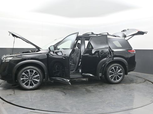 New 2026 Nissan Pathfinder Platinum AWD/4WD image 43
