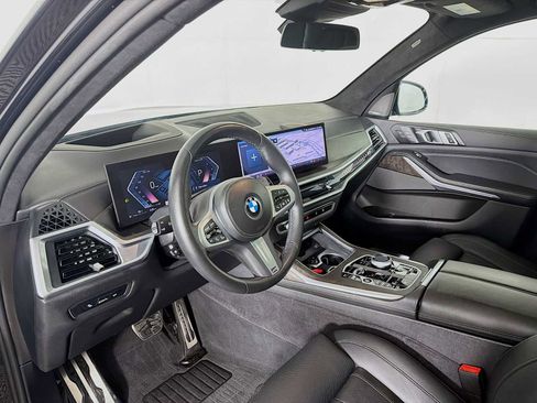 Used 2024 BMW X7 xDrive40i w/ Executive Package AWD/4WD image 9