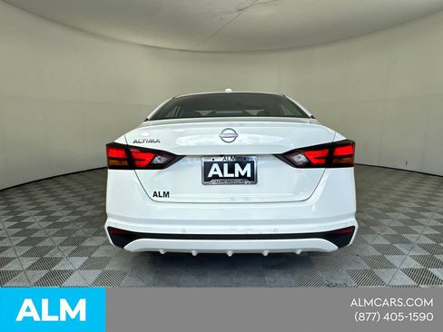 Used 2025 Nissan Altima 2.5 SV FWD image 8