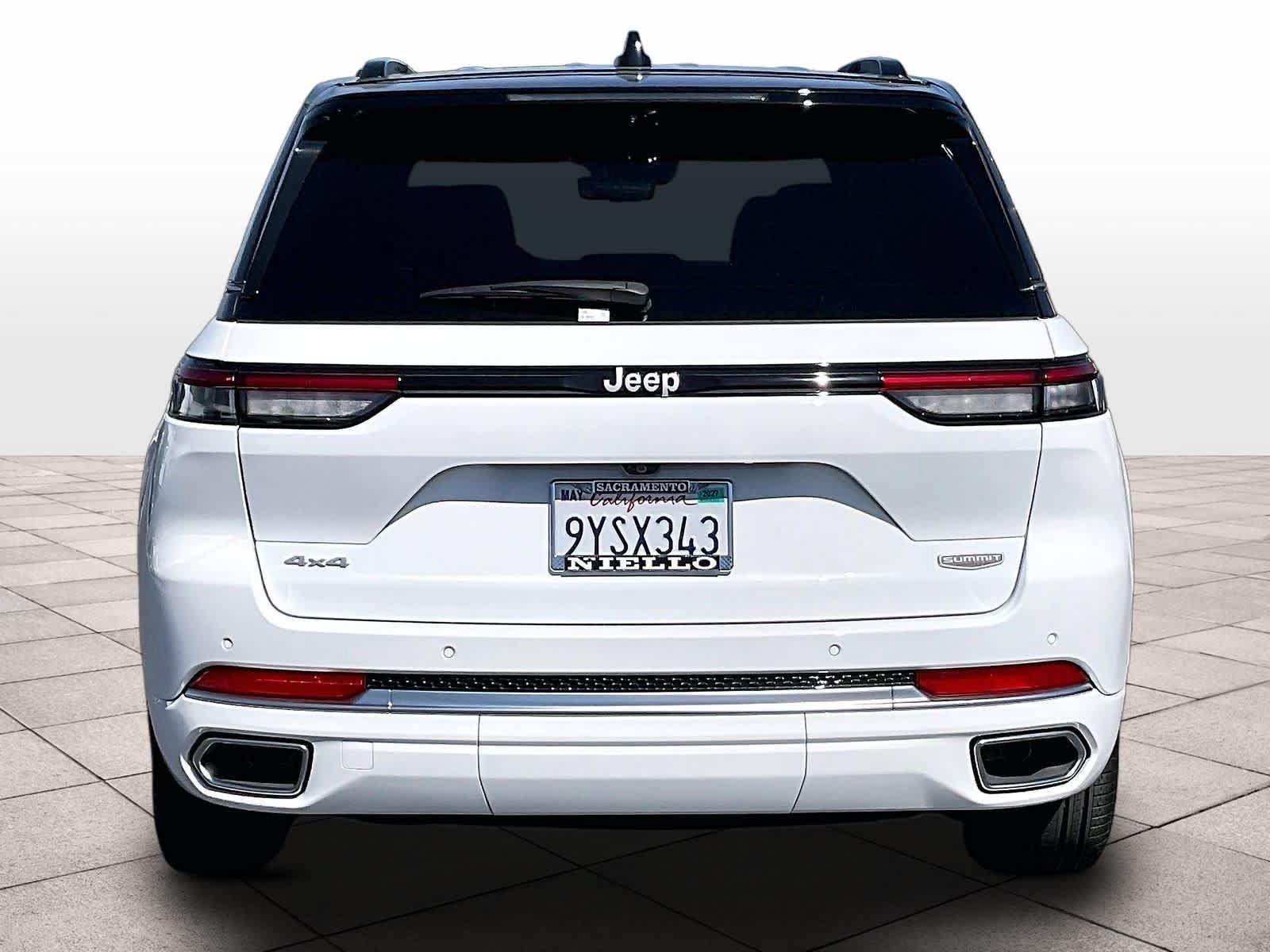 Used 2025 Jeep Grand Cherokee Summit w/ Adv Protech Group IV AWD/4WD image 7