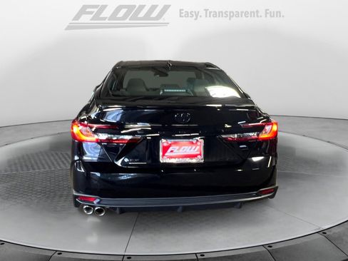 Used 2026 Toyota Camry SE w/ Convenience Package FWD image 8