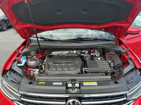 Certified 2023 Volkswagen Tiguan SE w/ Panoramic Sunroof Package FWD image 23