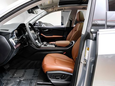 Used 2022 Audi Q8 Premium Plus w/ Premium Plus Package image 4