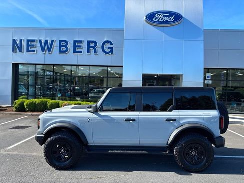 Used 2026 Ford Bronco Outer Banks w/ Sasquatch Package AWD/4WD image 4