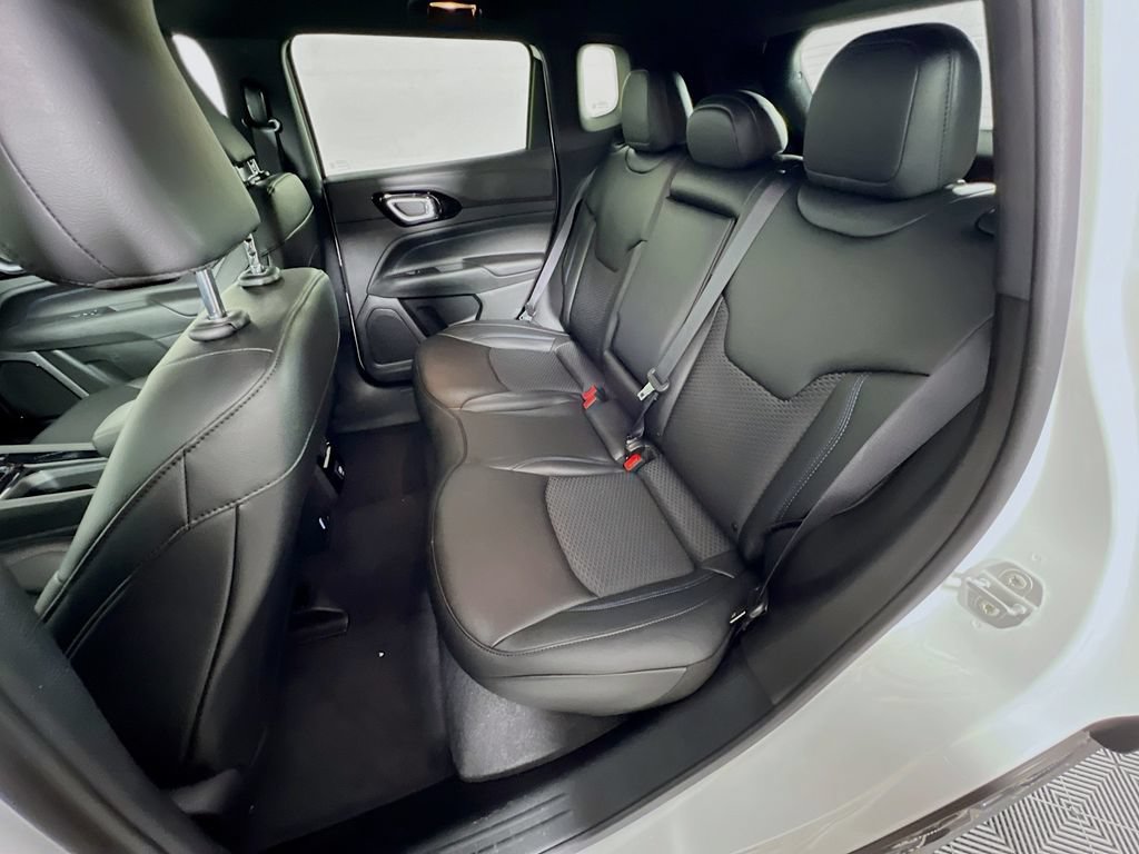 New 2026 Jeep Compass Latitude AWD/4WD image 24