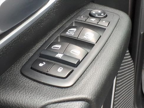 Used 2020 RAM 1500 Big Horn image 12