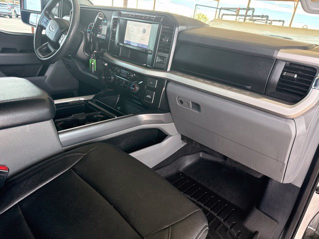 Used 2024 Ford F350 4x4 Crew Cab DRW Super Duty image 13