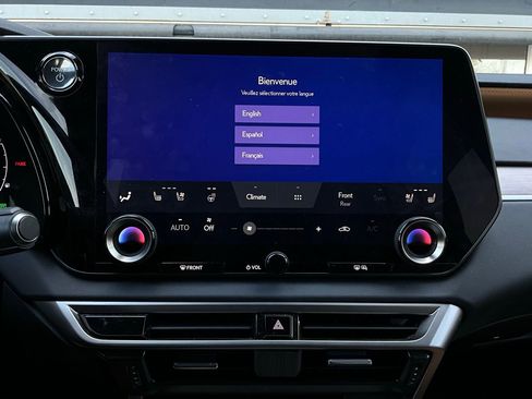 Used 2024 Lexus RX 350 w/ Technology Package image 28