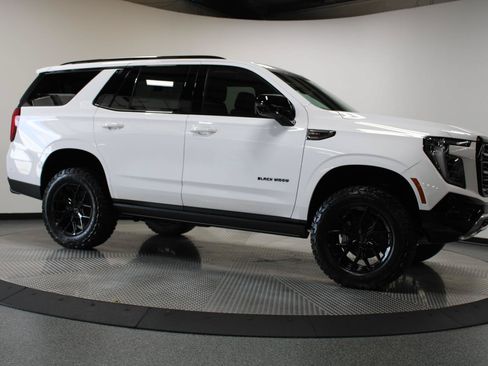 New 2026 GMC Yukon AT4 w/ AT4 Premium Package AWD/4WD image 10