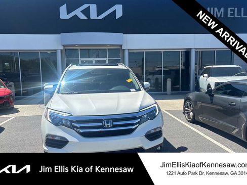 Used 2017 Honda Pilot Elite image 1