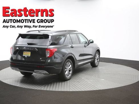Used 2022 Ford Explorer XLT w/ Equipment Group 202A AWD/4WD image 43