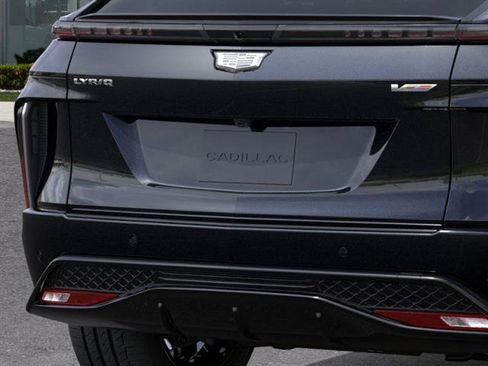 New 2026 Cadillac Lyriq V AWD/4WD image 14