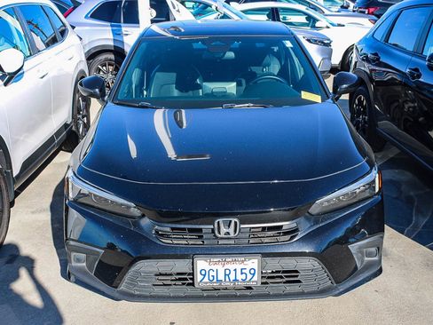 Used 2023 Honda Civic Sport image 2