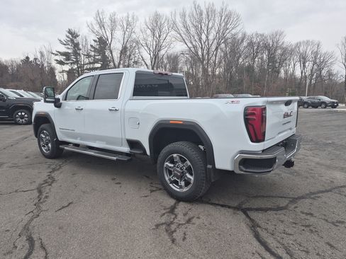 Used 2026 GMC Sierra 2500 SLT w/ SLT Premium Package image 15
