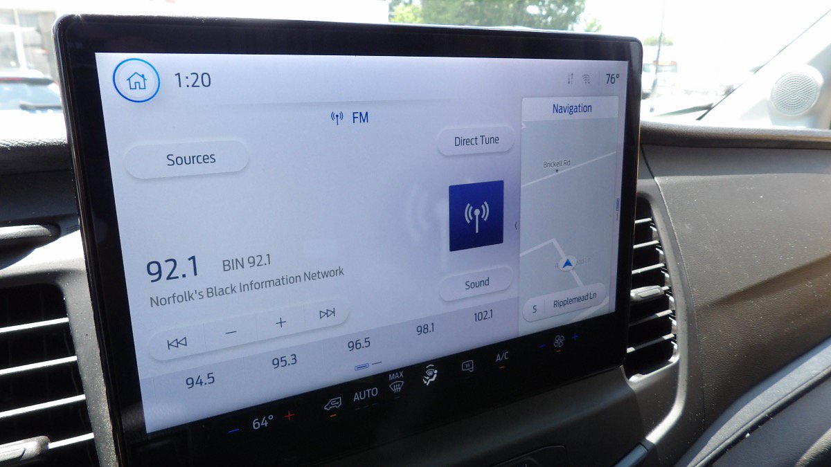 Used 2022 Ford Transit 250 Medium Roof AWD image 19