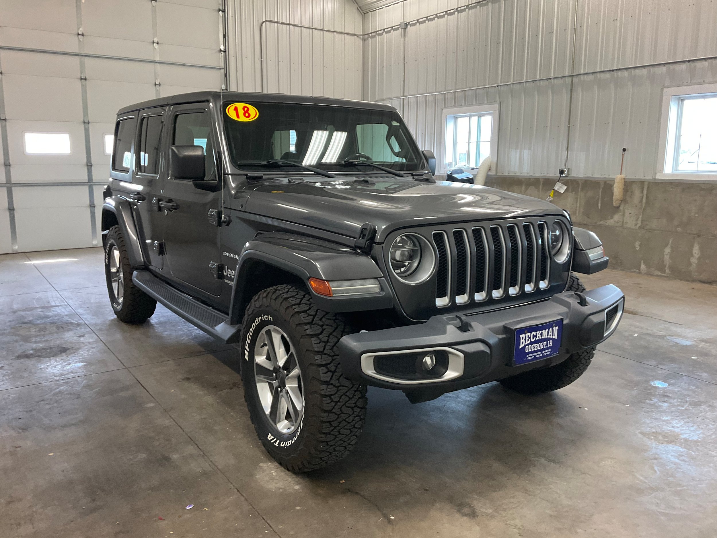Used 2018 Jeep Wrangler Unlimited Sahara AWD/4WD image 6