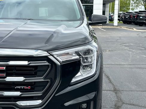 Used 2023 GMC Terrain AT4 AWD/4WD image 12