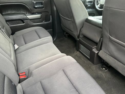 Used 2018 Chevrolet Silverado 1500 LT w/ LT Eassist Package image 17