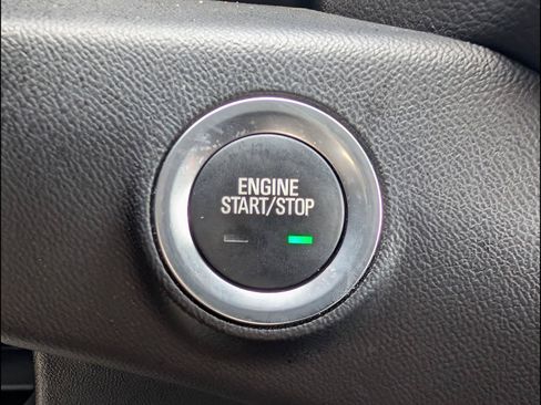 Used 2023 GMC Terrain SLT w/ Tech Package FWD image 13