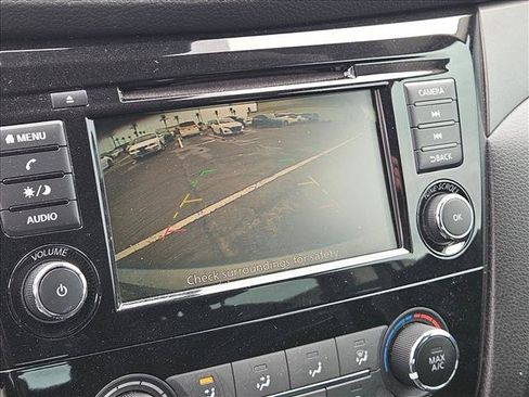 Used 2020 Nissan Rogue Sport S w/ Appearance Package FWD image 13