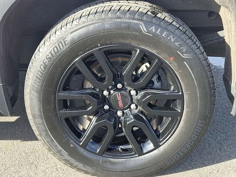 Used 2022 GMC Sierra 1500 Elevation w/ Elevation Premium Package image 32