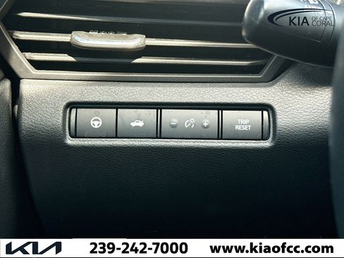 Used 2023 Nissan Altima 2.0 SR image 33