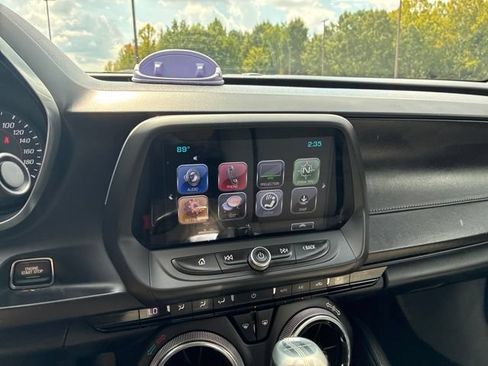Used 2017 Chevrolet Camaro SS RWD image 7