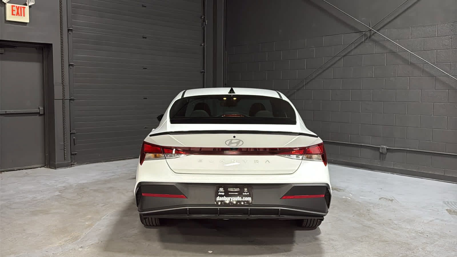 Used 2025 Hyundai Elantra Sport FWD image 5