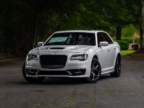 Used 2021 Chrysler 300 S w/ S Model Appearance Package RWD image 2