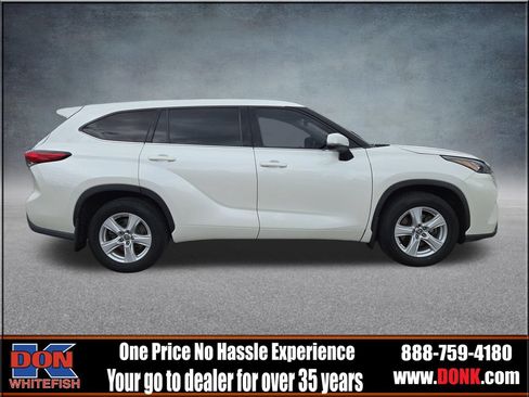 Used 2020 Toyota Highlander LE AWD/4WD image 9