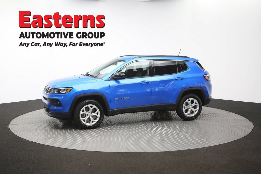 Used 2024 Jeep Compass Latitude AWD/4WD image 58