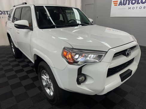 Used 2023 Toyota 4Runner SR5 Premium w/ Moonroof Package AWD/4WD image 2
