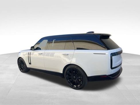 Used 2025 Land Rover Range Rover Long Wheelbase SE image 7