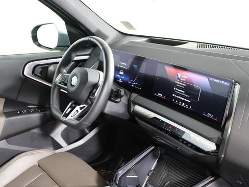 Used 2025 BMW X3 xDrive30i AWD/4WD image 22