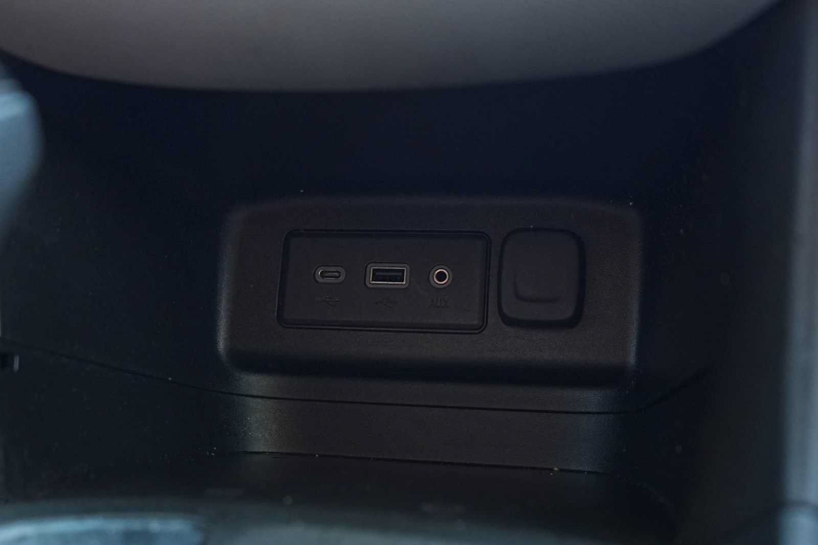 Used 2021 Chevrolet Equinox LS w/ LS Convenience Package FWD image 24