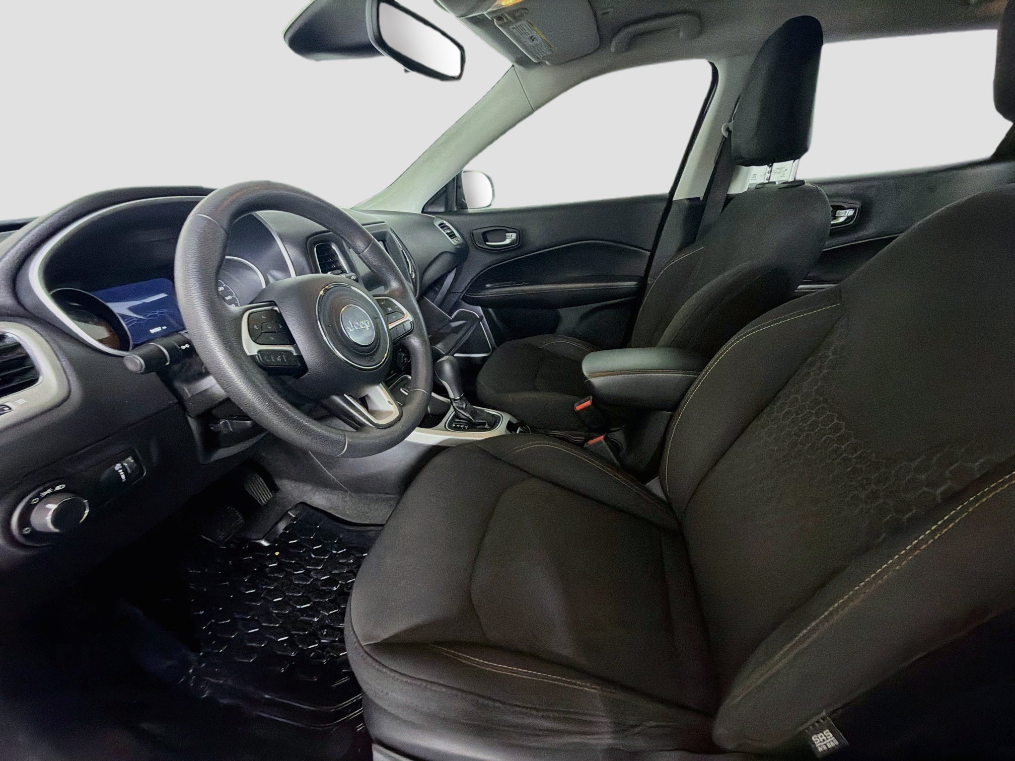 Used 2019 Jeep Compass Sport w/ Tech Group FWD image 13