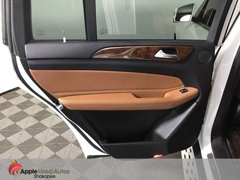 Used 2017 Mercedes-Benz GLS 450 4MATIC image 21