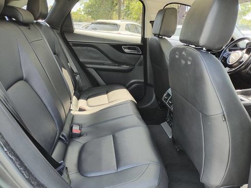 Used 2017 Jaguar F-PACE Premium AWD/4WD image 49