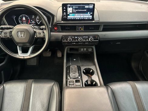 Used 2025 Honda Pilot EX-L image 12