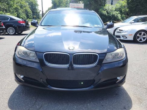 Used 2011 BMW 328i xDrive Sedan AWD/4WD image 2