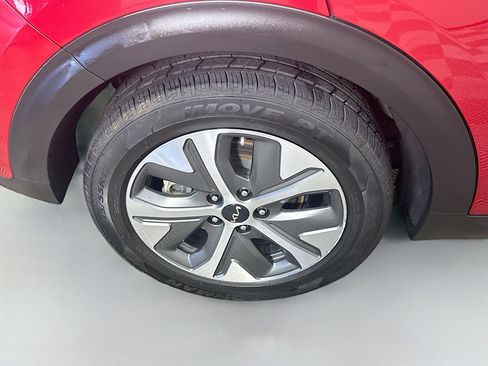 Used 2022 Kia Niro EX w/ Cold Weather Package FWD image 33