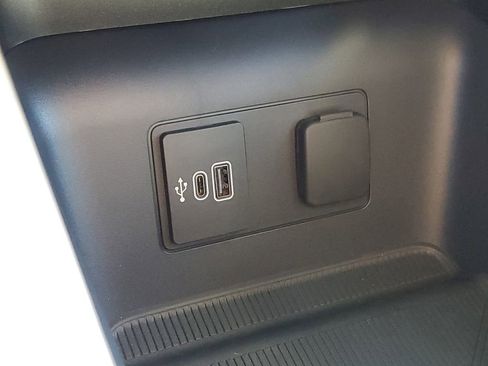 New 2026 Ford Explorer Active image 19