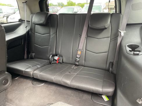 Used 2016 Cadillac Escalade Luxury image 15