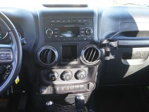 Used 2017 Jeep Wrangler Unlimited Sport w/ Connectivity Group image 14