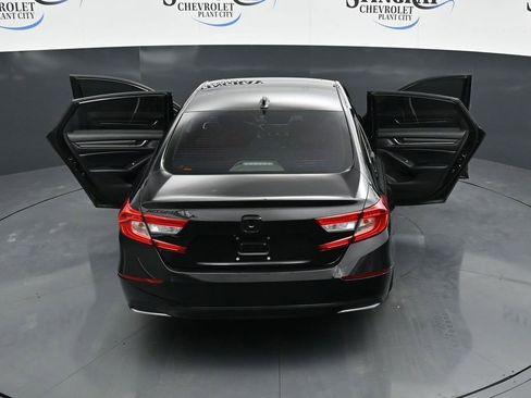 Used 2018 Honda Accord EX image 35